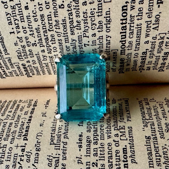 Large Vintage Aqua Stone Rectangular Faceted Crystal Sculpted Silver Setting 6 - Picture 12 of 14